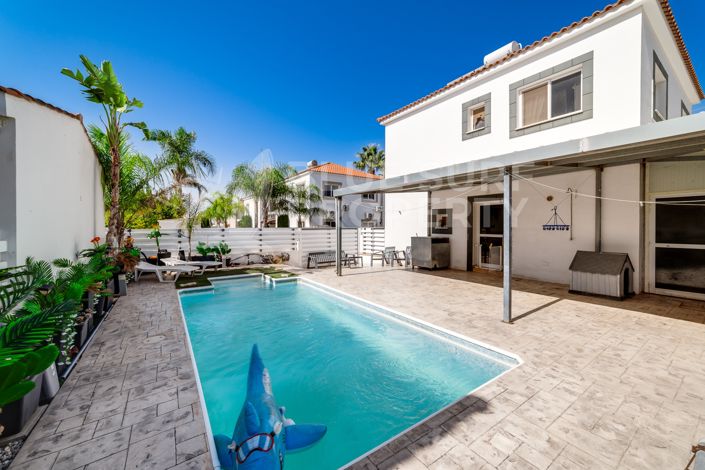 Image No.18-3 Bed Villa for sale