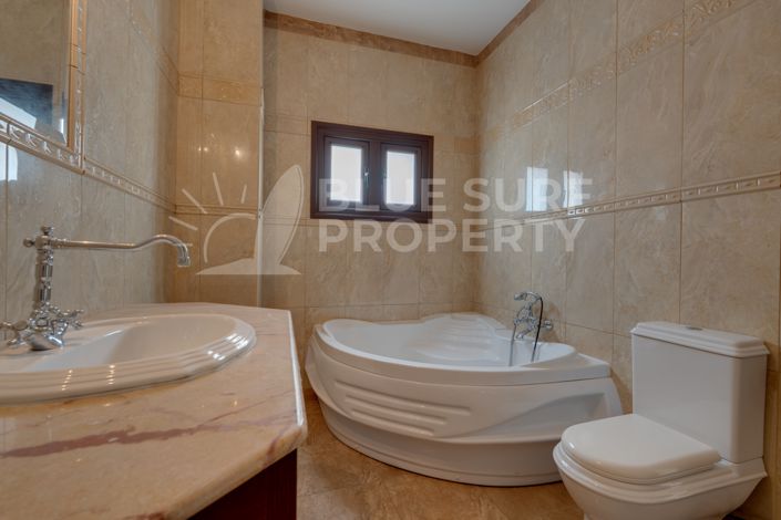 Image No.26-3 Bed Villa for sale