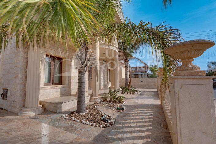 Image No.35-3 Bed Villa for sale