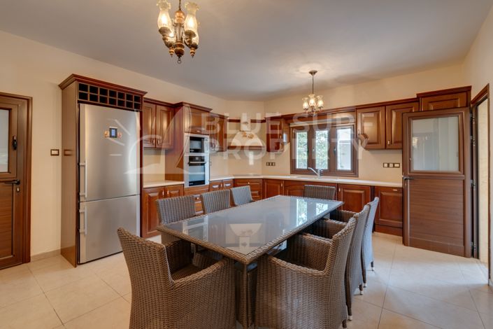 Image No.9-3 Bed Villa for sale