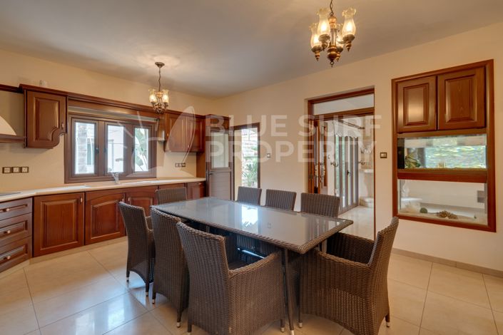 Image No.10-3 Bed Villa for sale