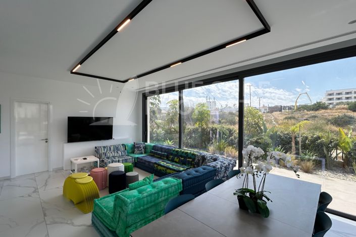 Image No.4-4 Bed Villa for sale