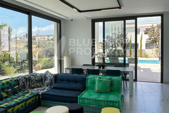 Image No.6-4 Bed Villa for sale