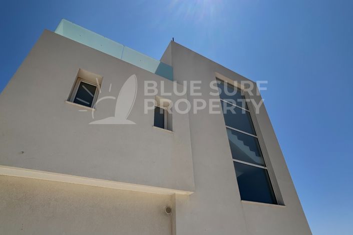 Image No.28-3 Bed Villa for sale