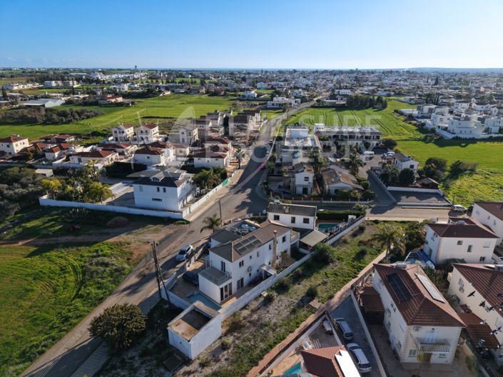 Image No.40-3 Bed Villa for sale