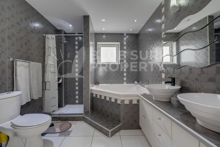 Image No.24-6 Bed Villa for sale