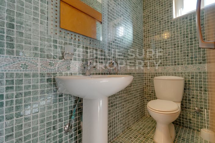 Image No.13-3 Bed Property for sale