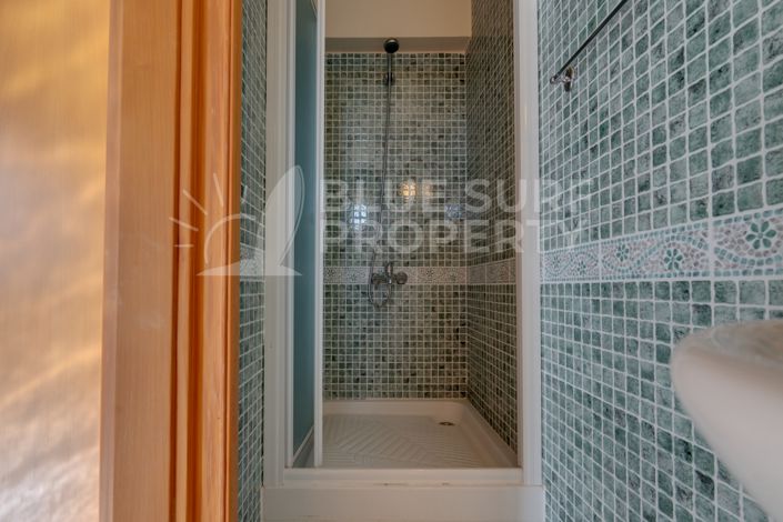 Image No.14-3 Bed Property for sale