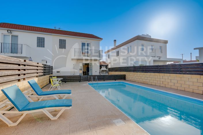 Image No.30-3 Bed Property for sale