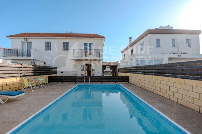 Image No.31-3 Bed Property for sale