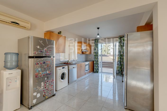 Image No.7-3 Bed Property for sale