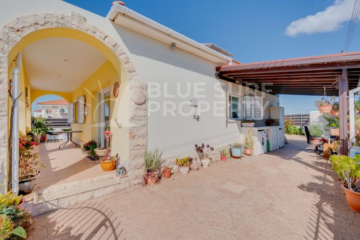 Image No.32-2 Bed Bungalow for sale