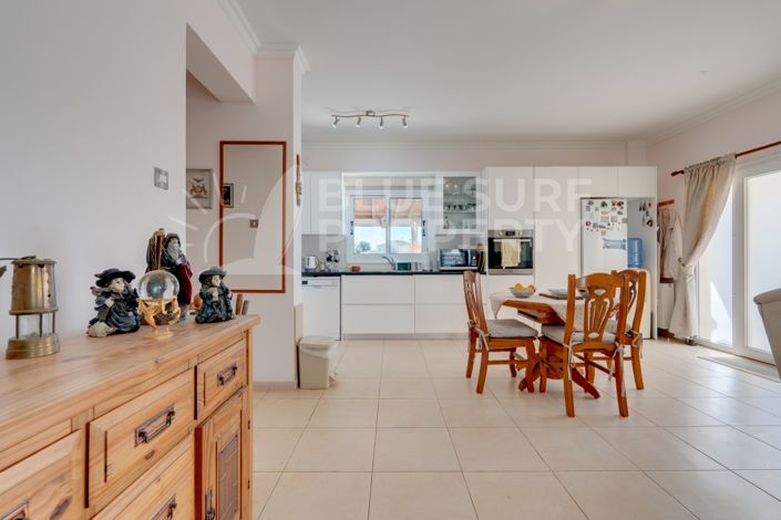 Image No.10-2 Bed Bungalow for sale