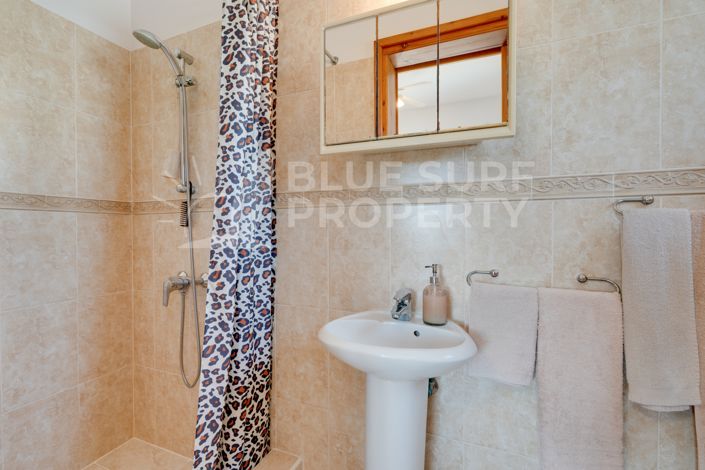 Image No.17-3 Bed Villa for sale