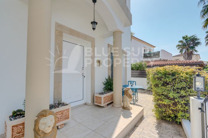 Image No.36-3 Bed Villa for sale