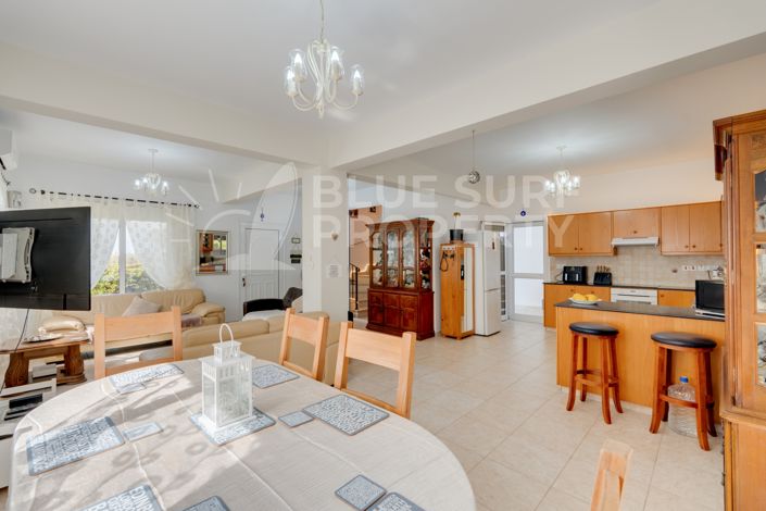 Image No.10-3 Bed Villa for sale