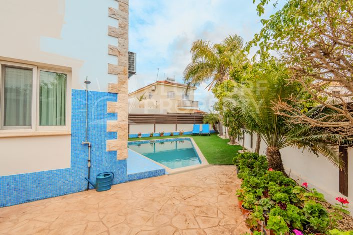 Image No.24-3 Bed Villa for sale