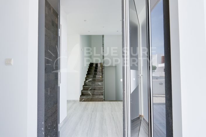 Image No.12-5 Bed Villa for sale