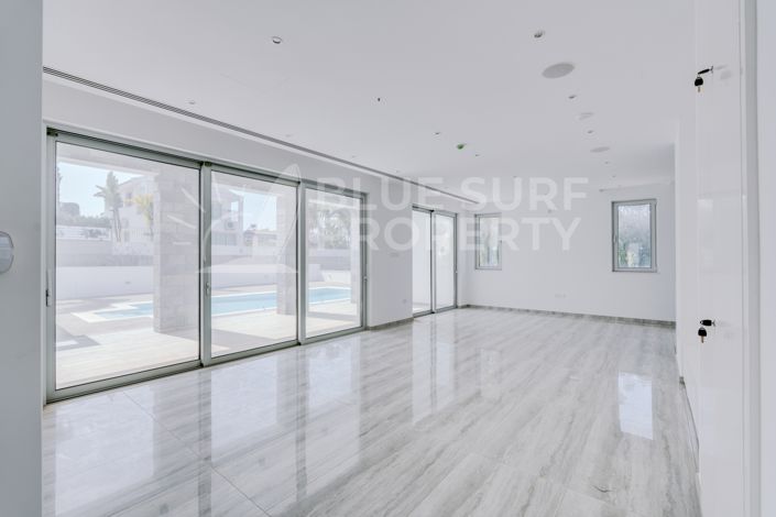 Image No.3-5 Bed Villa for sale