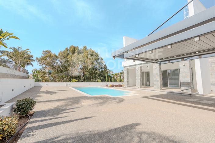 Image No.37-5 Bed Villa for sale