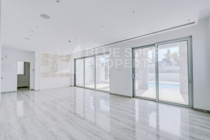 Image No.5-5 Bed Villa for sale