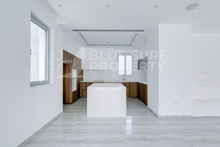 Image No.8-5 Bed Villa for sale