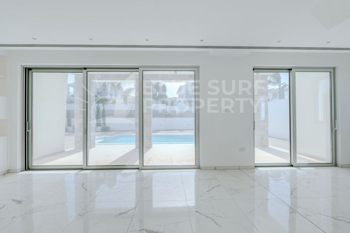 Image No.12-5 Bed Villa for sale