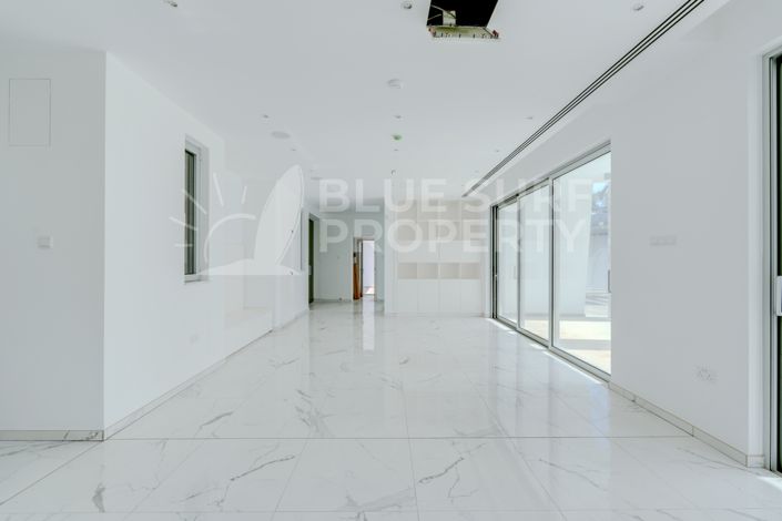 Image No.6-5 Bed Villa for sale