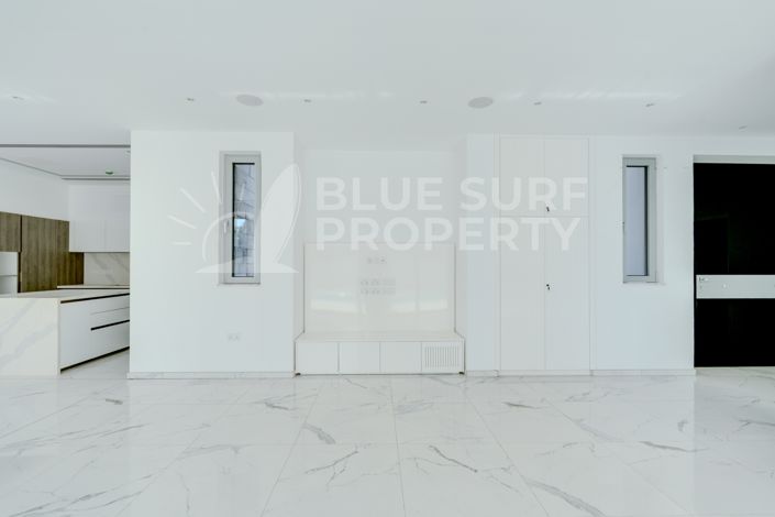 Image No.10-5 Bed Villa for sale