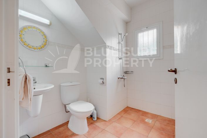 Image No.9-3 Bed Villa for sale