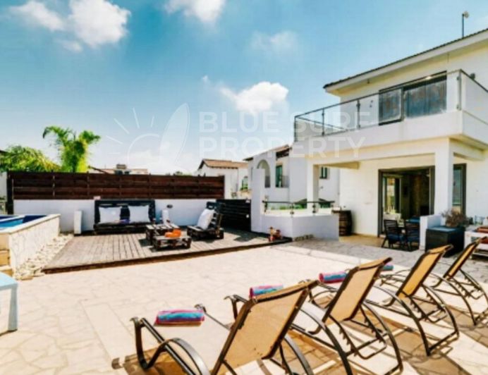 Image No.15-4 Bed Villa for sale