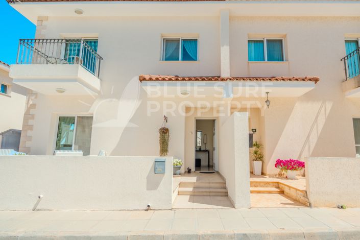 Image No.29-3 Bed Property for sale