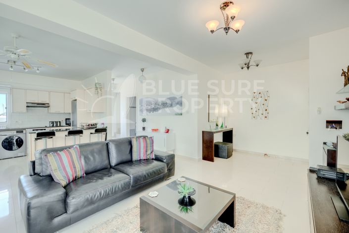 Image No.5-3 Bed Property for sale