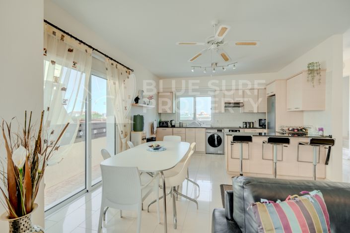 Image No.8-3 Bed Property for sale