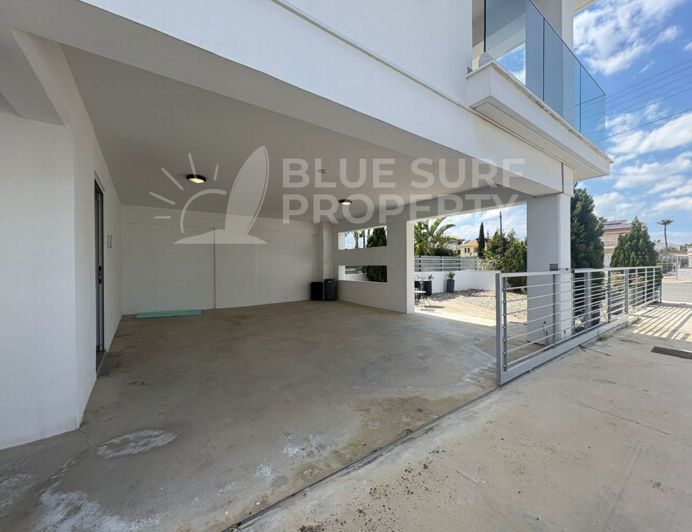 Image No.18-3 Bed Townhouse for sale