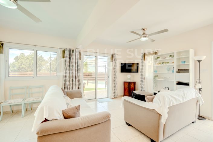Image No.3-3 Bed Villa for sale