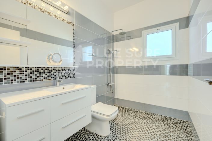 Image No.29-4 Bed Villa for sale