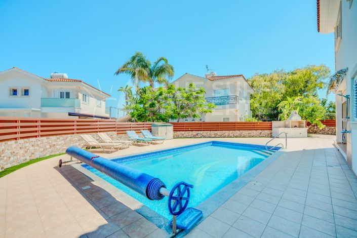 Image No.38-4 Bed Villa for sale