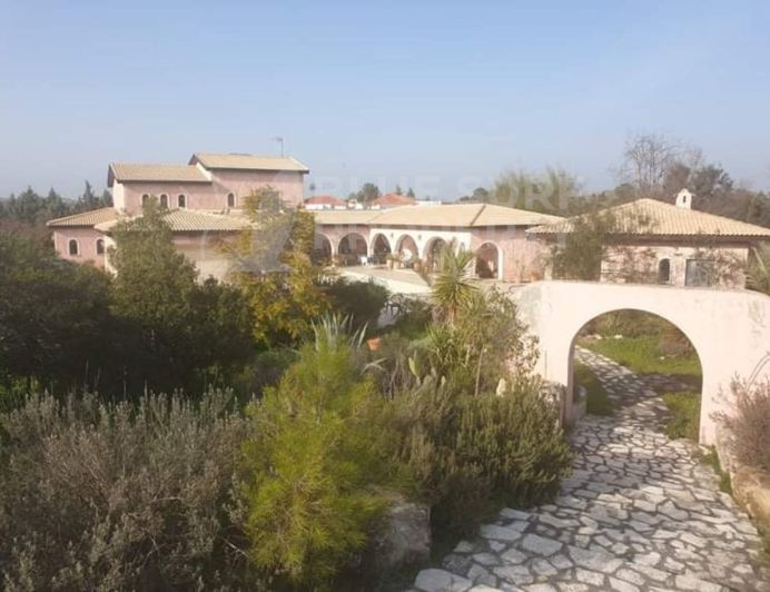 Image No.13-3 Bed Villa for sale