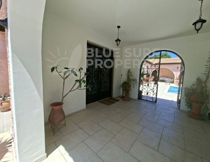 Image No.3-3 Bed Villa for sale
