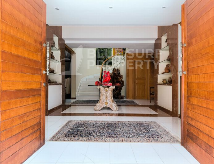 Image No.2-5 Bed Villa for sale