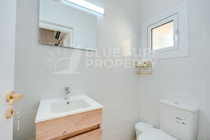 Image No.12-2 Bed Townhouse for sale