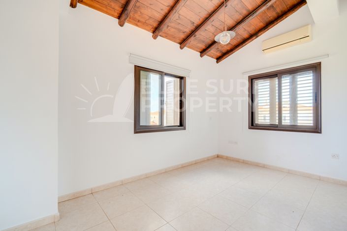 Image No.21-3 Bed Villa for sale
