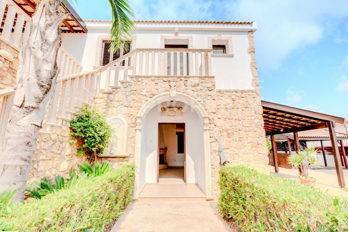 Image No.28-3 Bed Villa for sale
