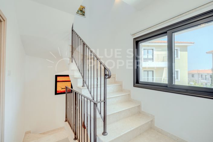 Image No.22-3 Bed Townhouse for sale