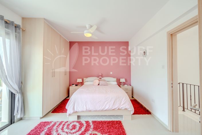 Image No.25-3 Bed Townhouse for sale