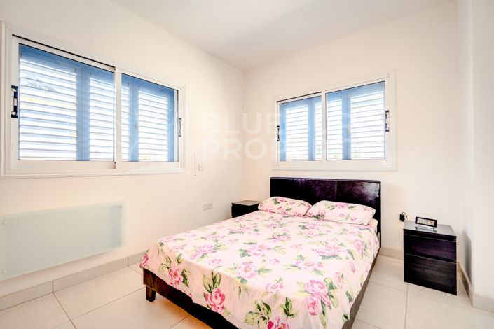 Image No.14-2 Bed Property for sale