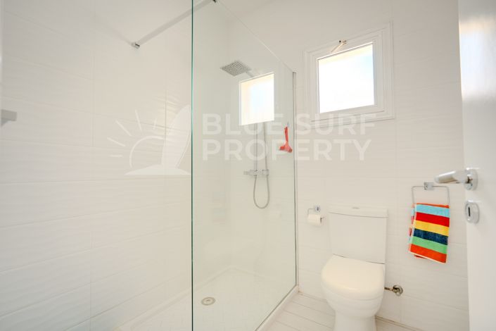Image No.17-2 Bed Property for sale