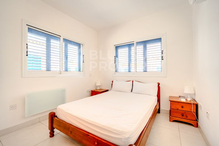 Image No.19-2 Bed Property for sale