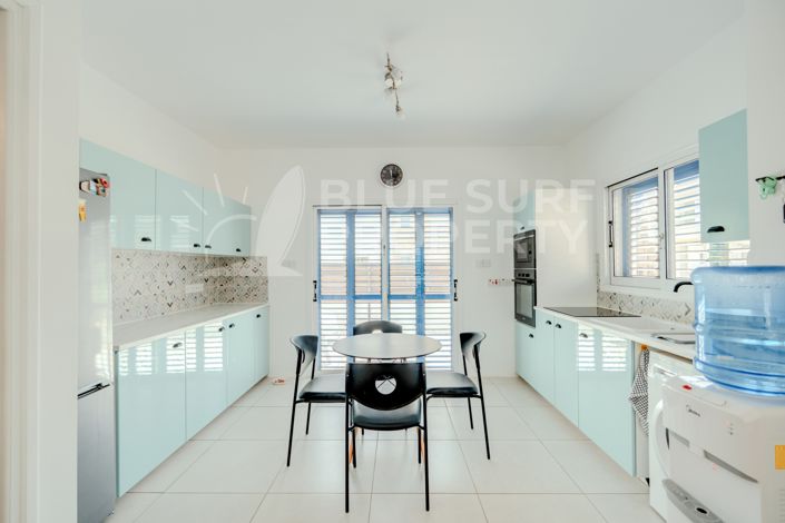 Image No.7-2 Bed Property for sale